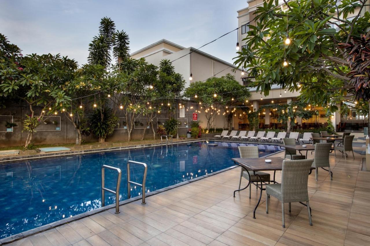 Riss Hotel Malioboro Джокьякарта Экстерьер фото