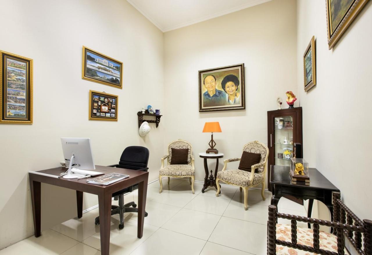 Riss Hotel Malioboro Джокьякарта Экстерьер фото