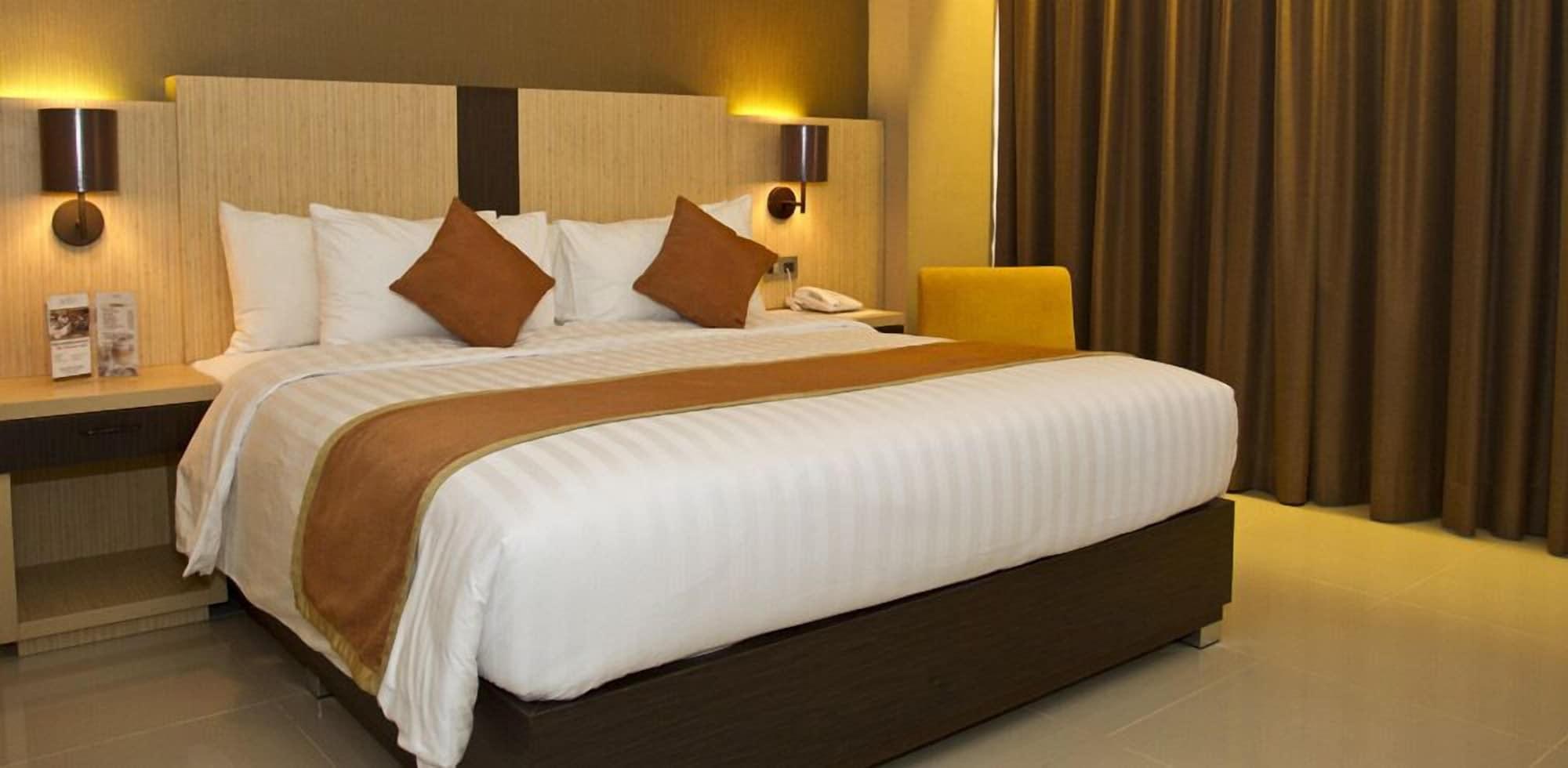 Riss Hotel Malioboro Джокьякарта Экстерьер фото