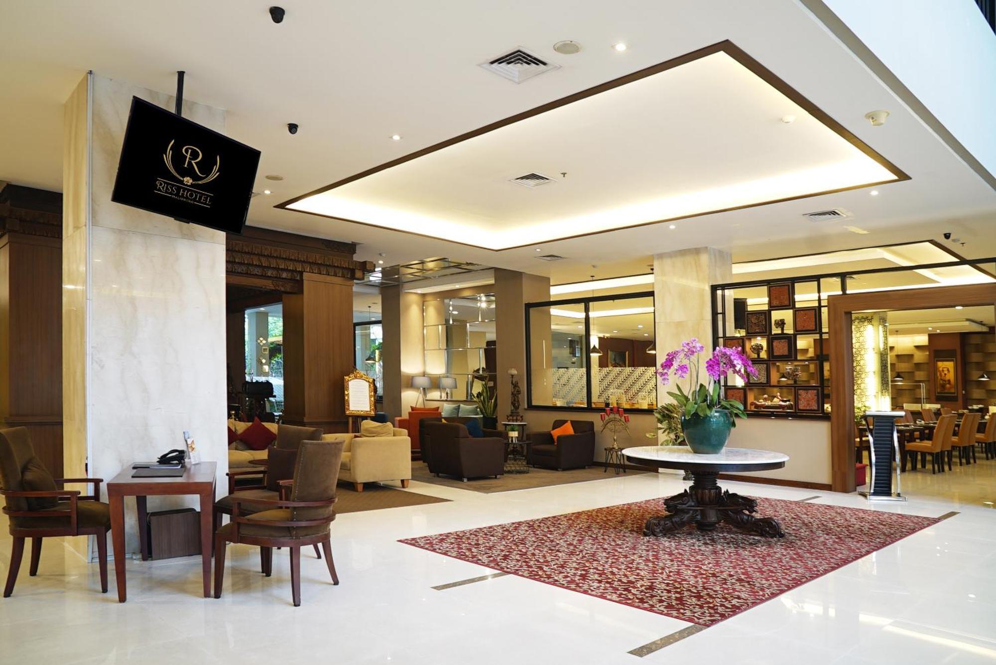 Riss Hotel Malioboro Джокьякарта Экстерьер фото