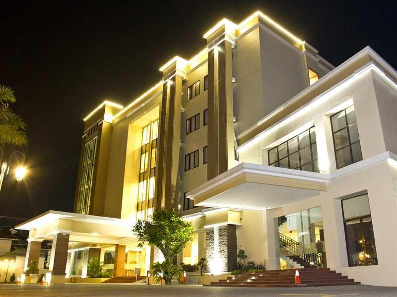 Riss Hotel Malioboro Джокьякарта Экстерьер фото