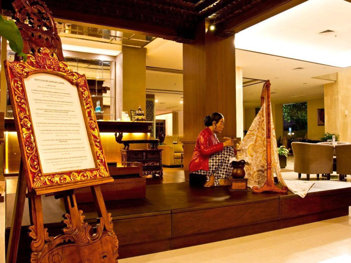 Riss Hotel Malioboro Джокьякарта Экстерьер фото